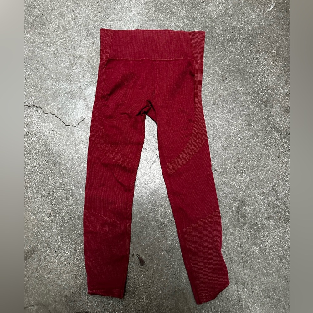 red ribbed leggings
